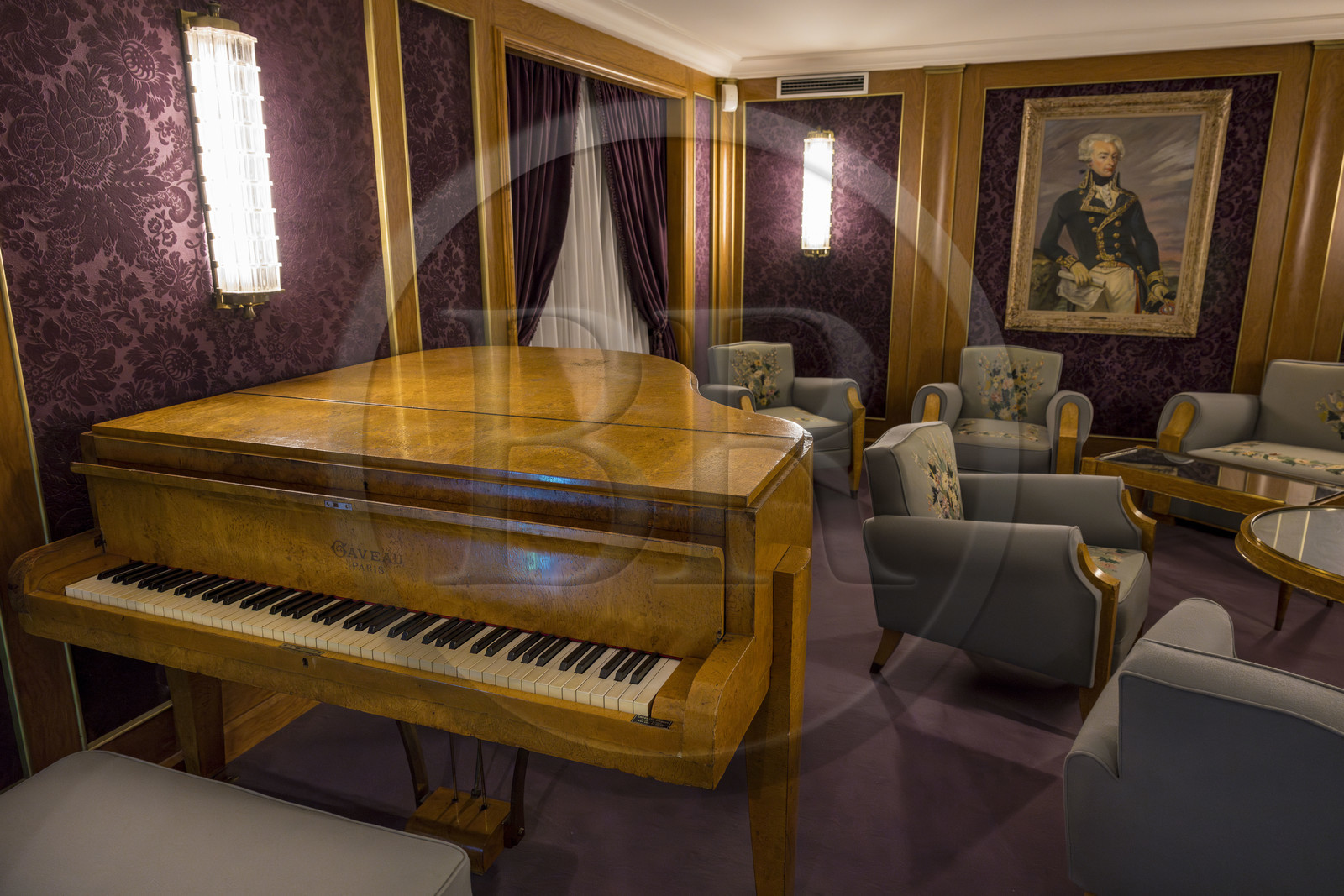 France, Loire-Atlantique (44), Saint-Nazaire, l'Escal'Atlantic dans l'ancienne base sous-marine allemande fait revivre le monde des transatlantiques, le salon de musique