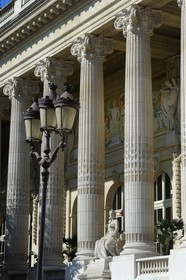 France, Paris (75), péristyle de la facade principale du Grand Palais