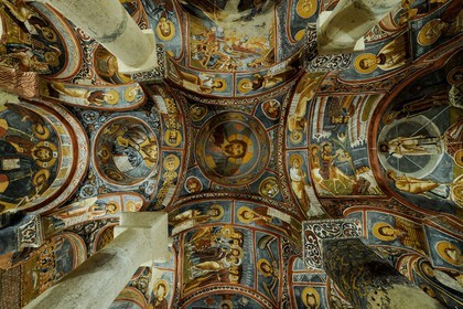 Turquie, Anatolie Centrale, province de Nevsehir, Cappadoce classée Patrimoine Mondial de l'UNESCO, Göreme, le musée en plein air, église  Sombre troglodytique (Karanlik Kilise)