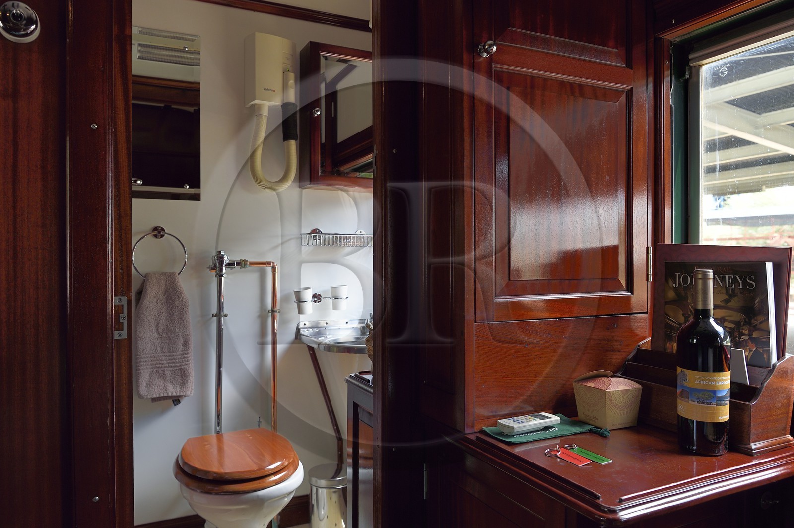 Namibie, région de Khomas, Windhoek, le train Shongololo express, dans la cabine du wagon-lits