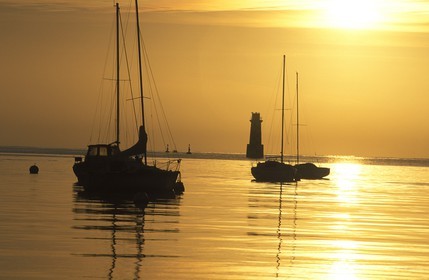 France, Finistere, Tudy island in background, the old Loctudy lighthouse